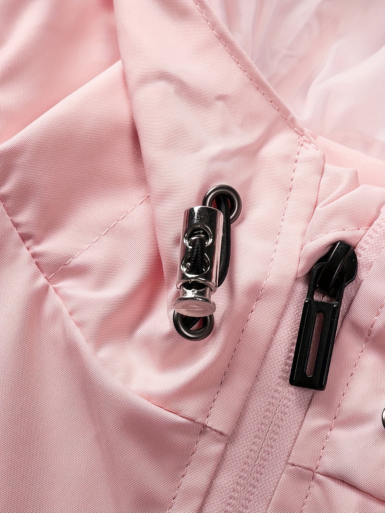Nina | Sporty Women's Outdoor Jacket with Hood and Zip Pockets