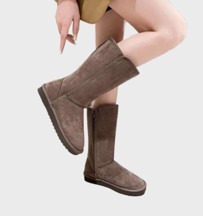 Nina | Warm and waterproof suede sheepskin boots with zip