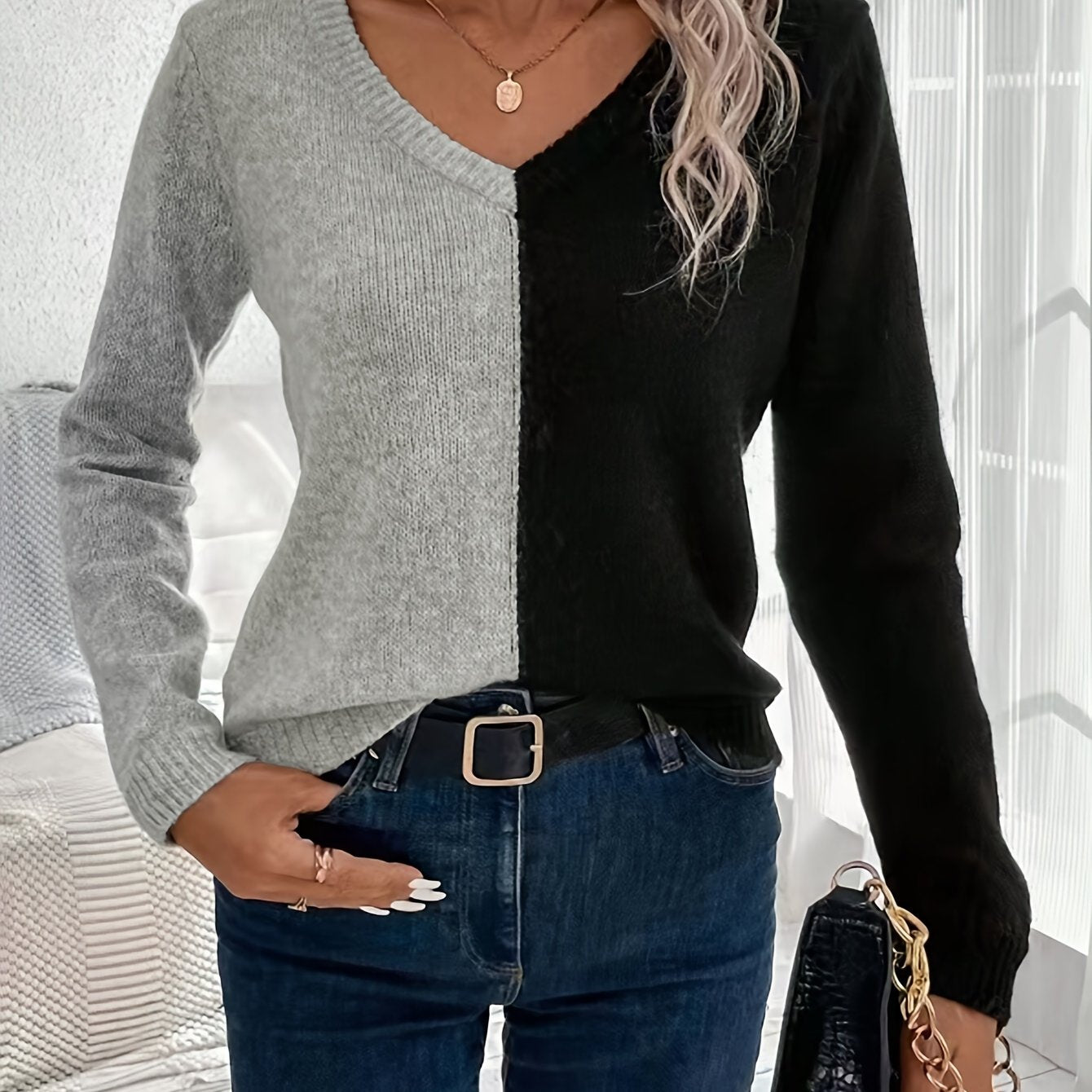 Noa | Elegant V-neck Jumper with Long Sleeves