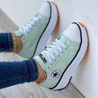 Supportive women's sneakers