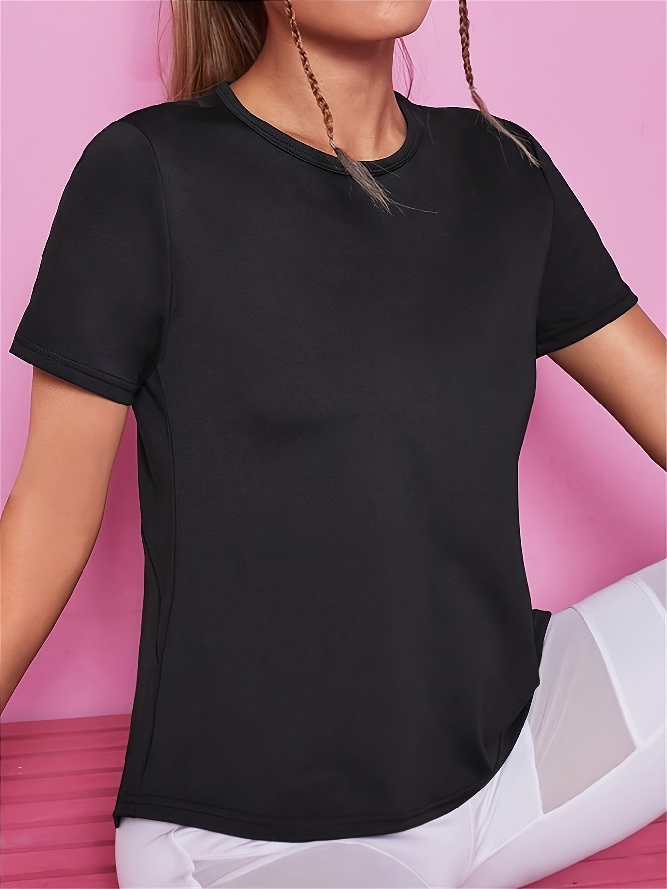 Sara | Quick-drying women's sports t-shirt with short sleeves and breathable mesh contrast