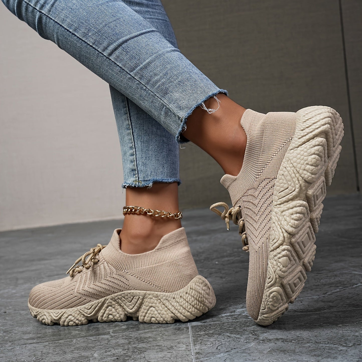 Sophie | Breathable Low Top Sneakers in Solid Colour
