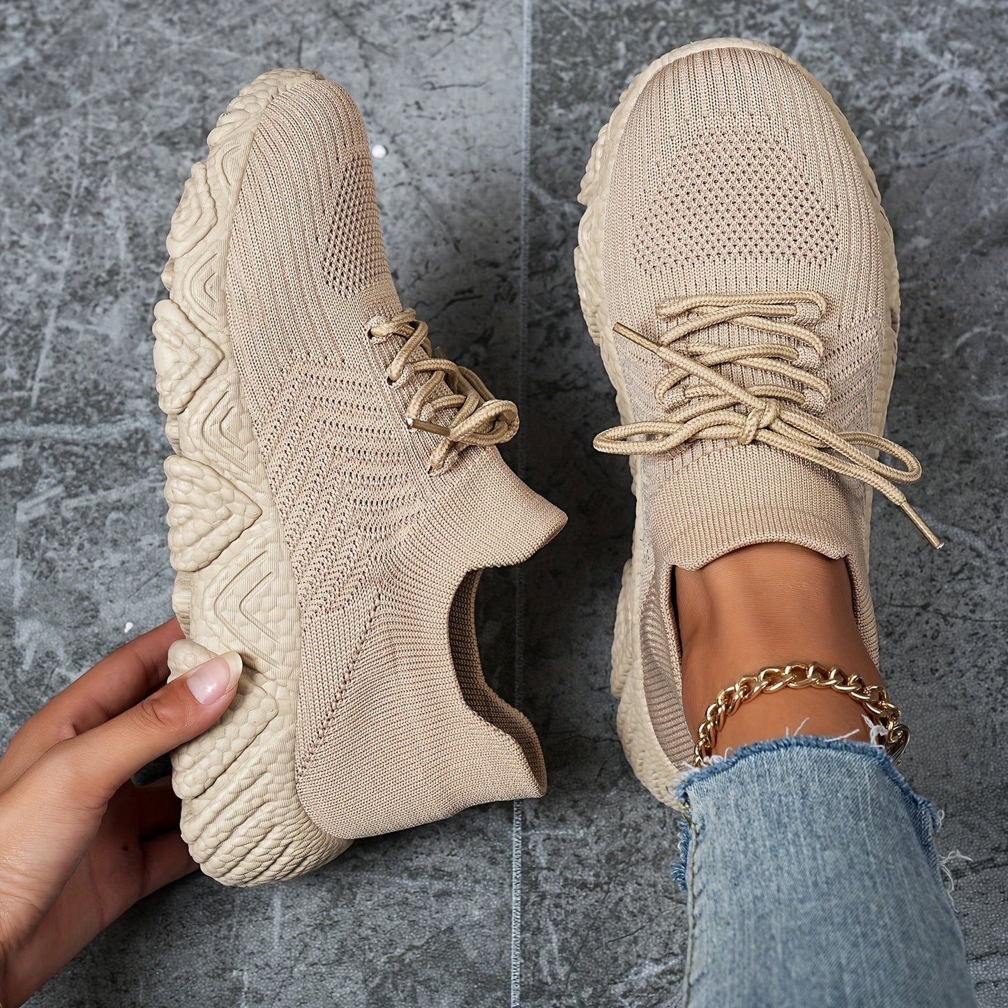 Sophie | Breathable Low Top Sneakers in Solid Colour