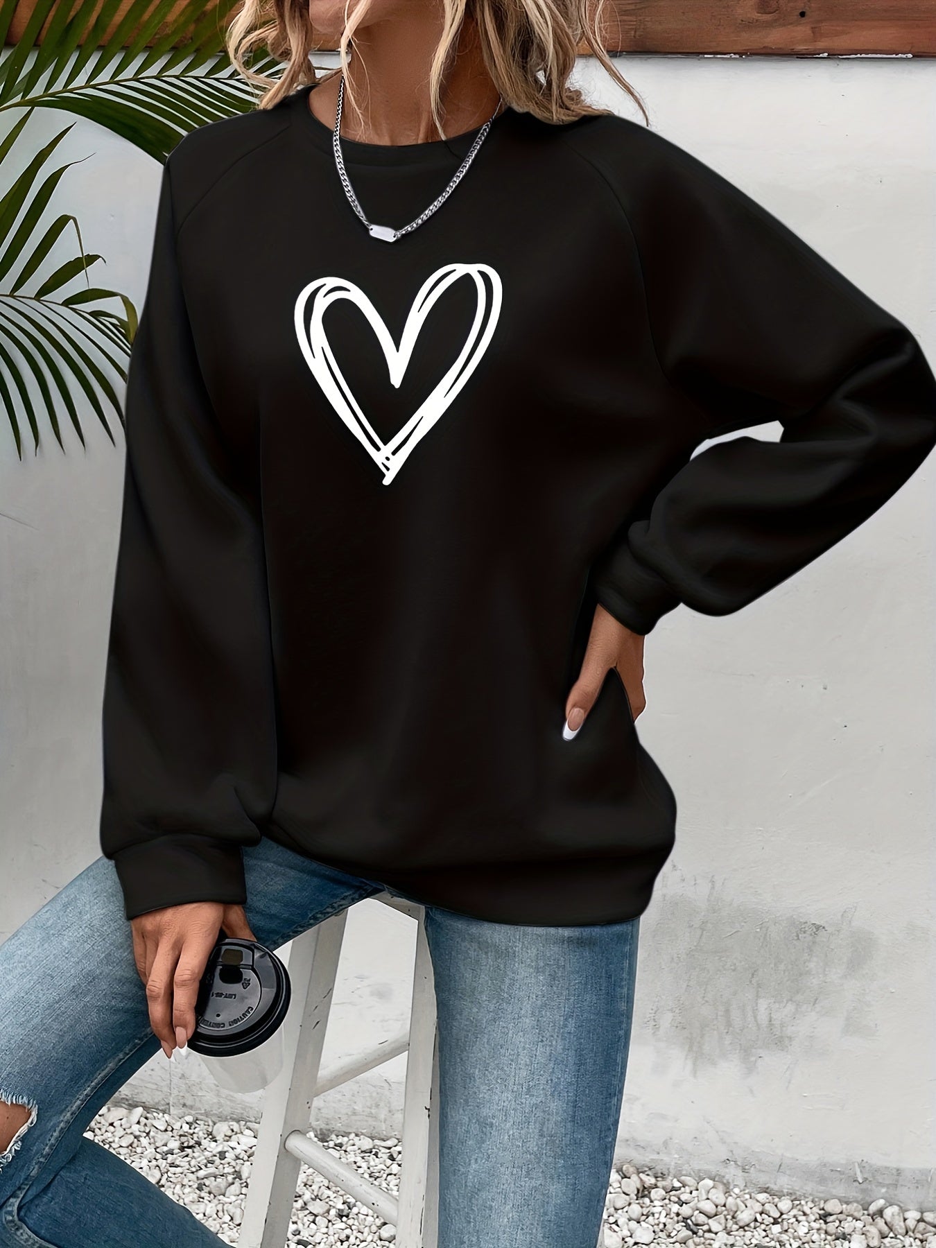 Sophie | Casual sweatshirt with heart print