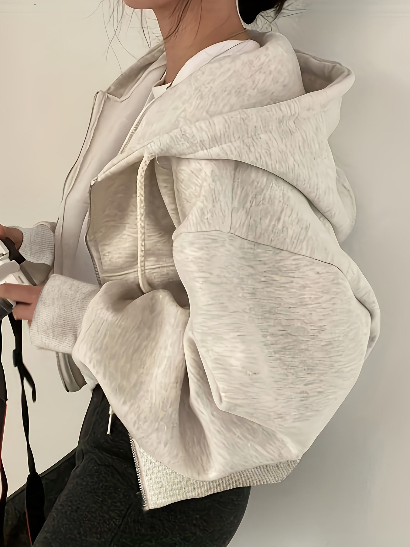 Sophie | Plain hoodie with zip and drawstring