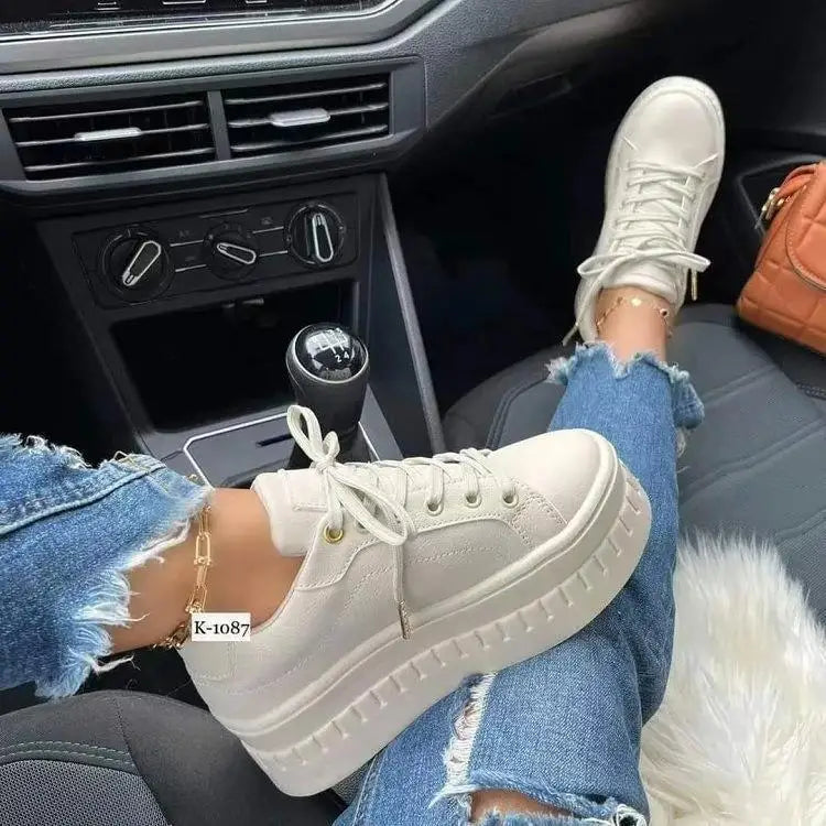 Sophie | Stylish Sneakers