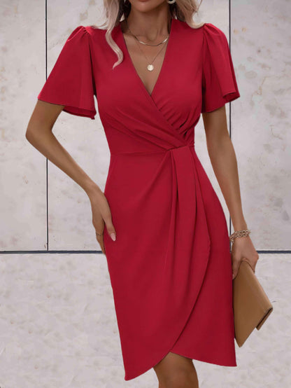 Sophie | Fitted dress with V-neck and wrap