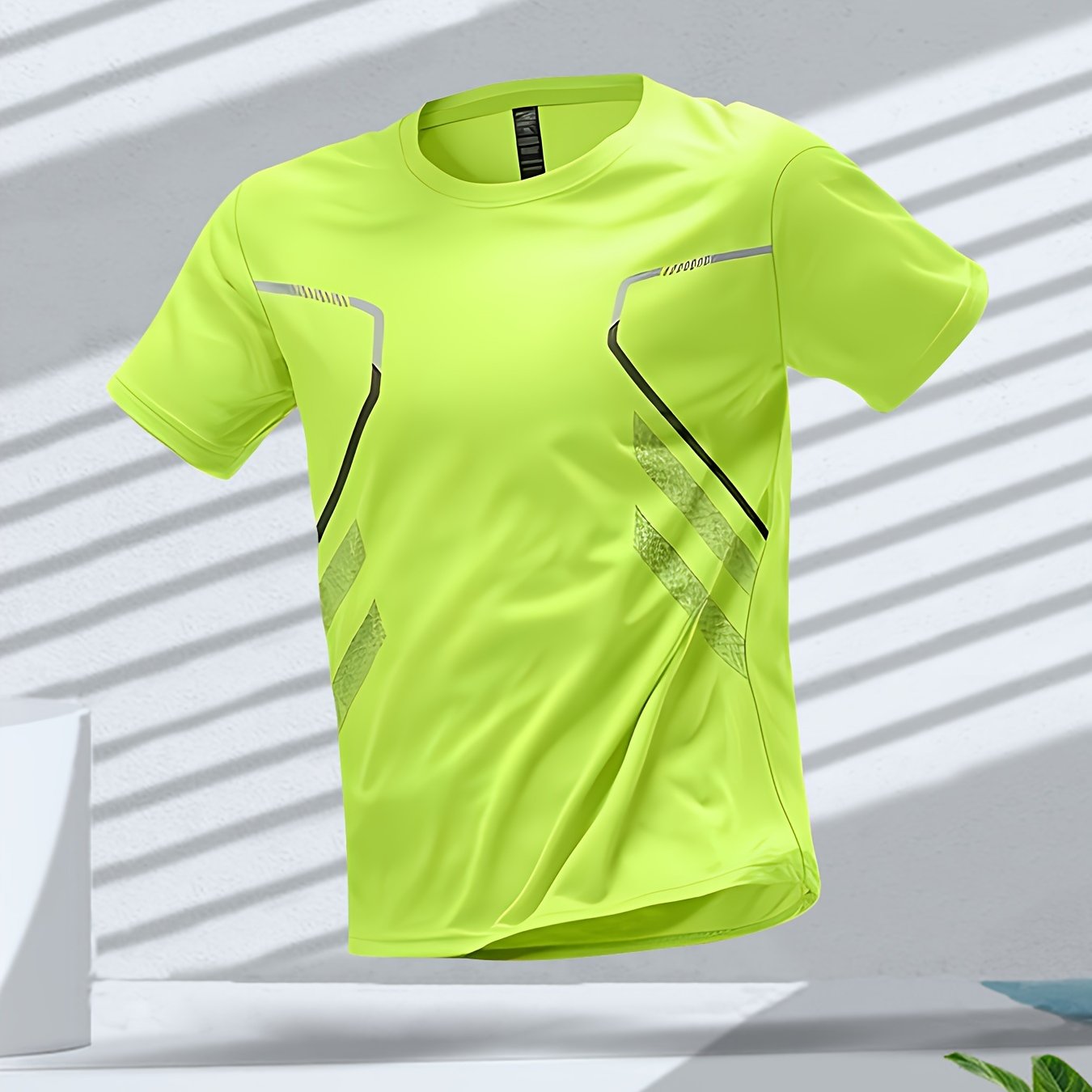 Tom | Colourful Men's Sports T-Shirt with Quick-Drying Short Sleeves