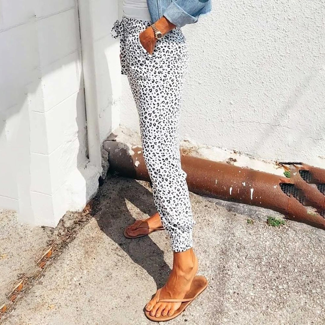 Xandra | Ladies' Trousers with Leopard Print